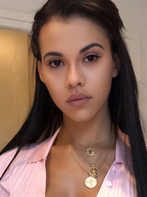 Juju Reis (Model) Age, Biography, Wiki, Height, Weight & Net Worth